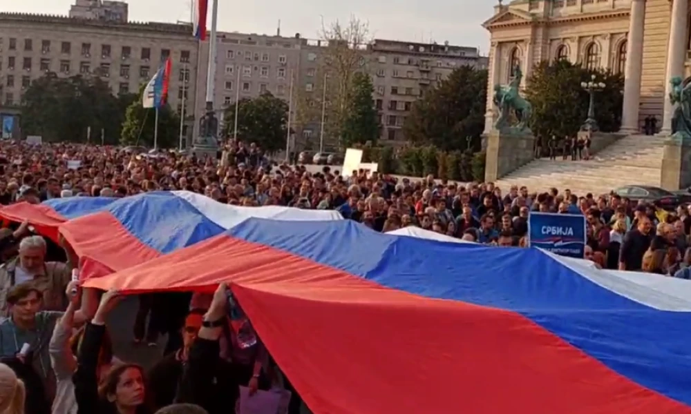 Πούτιν και Σερβοβόσνιοι σηκώνουν την σημαία της αυτονομίας - Αύριο Πανσερβική Συνέλευση στο Βελιγράδι για ένωση με Σερβία